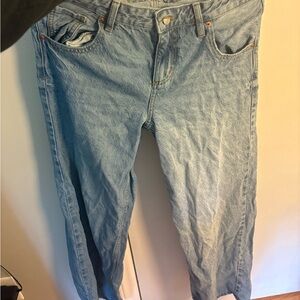 Light washed blue jeans relaxed fit